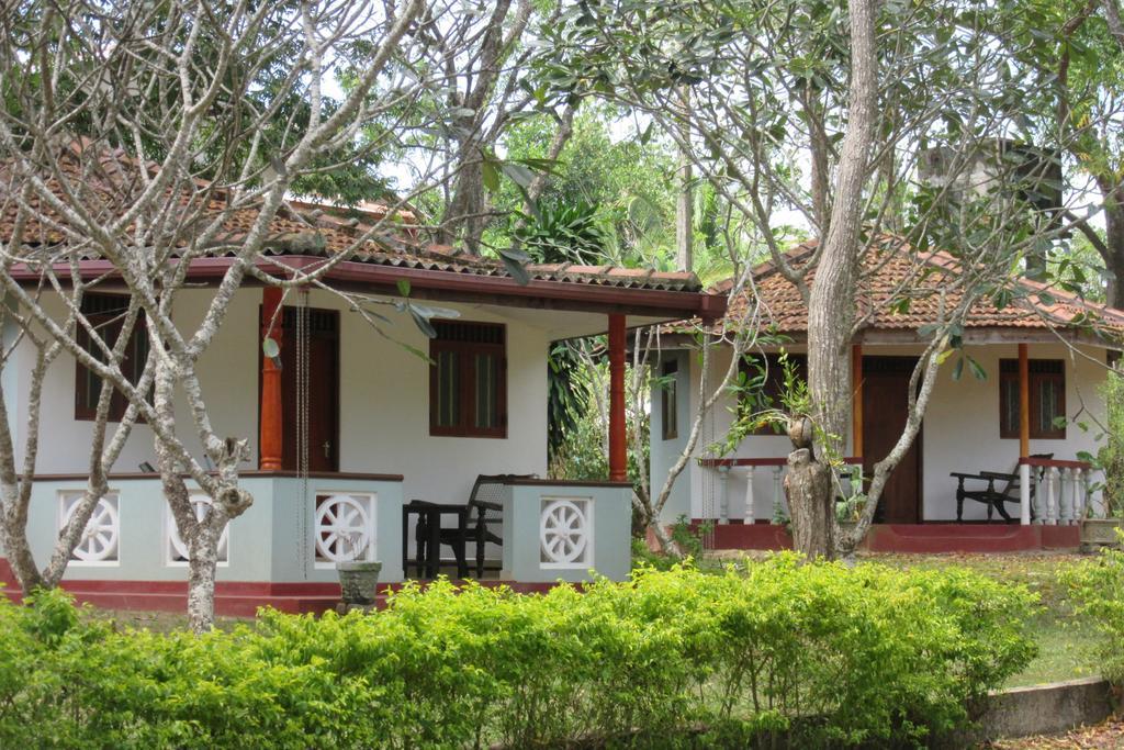 Calm Garden Cabanas Tangalle Bagian luar foto