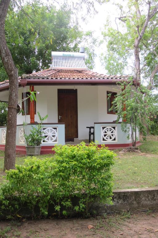 Calm Garden Cabanas Tangalle Bagian luar foto